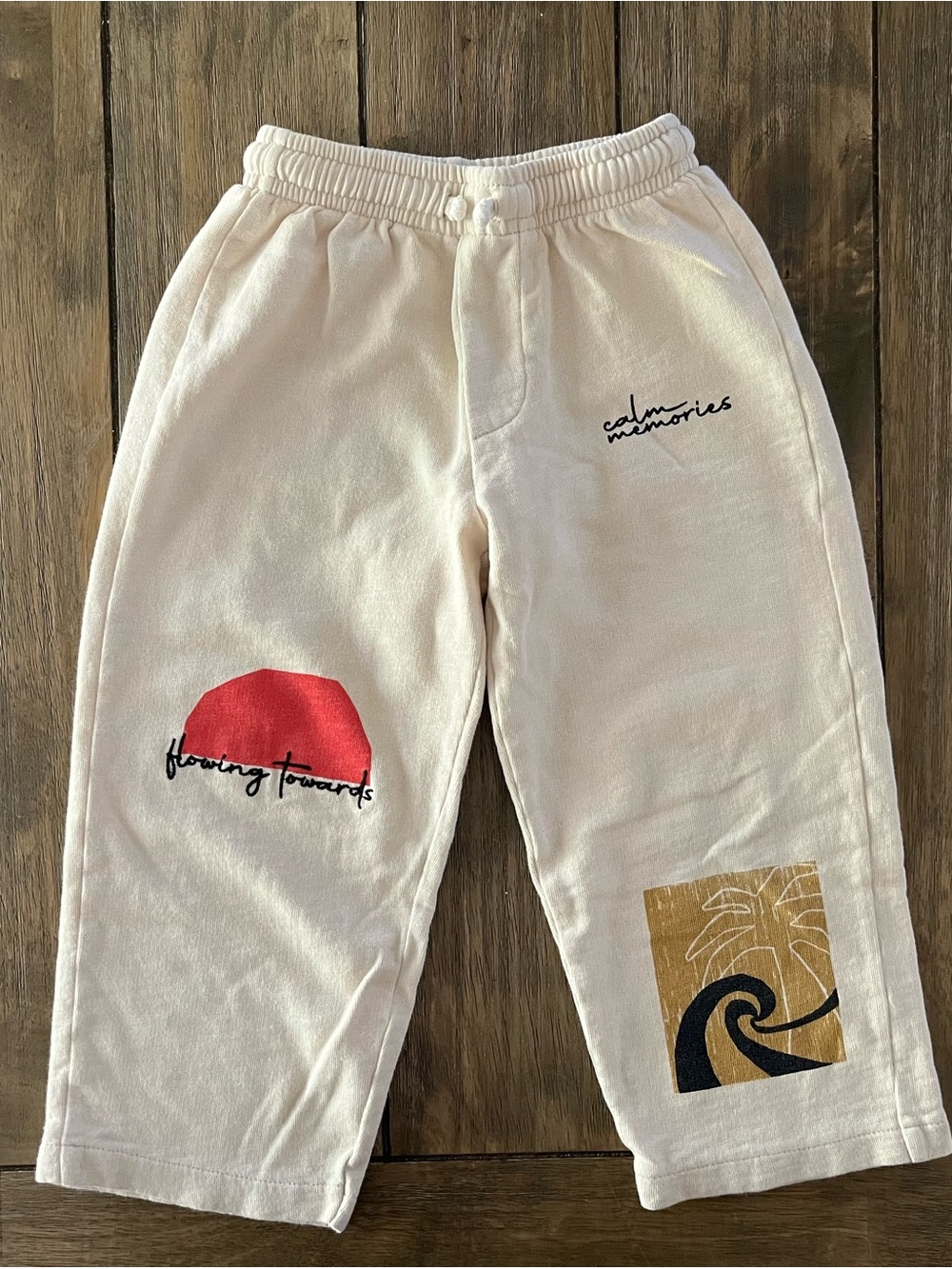Zara Boys Cream Sweat Joggers with Red & Tan Graphics size 4yrs
